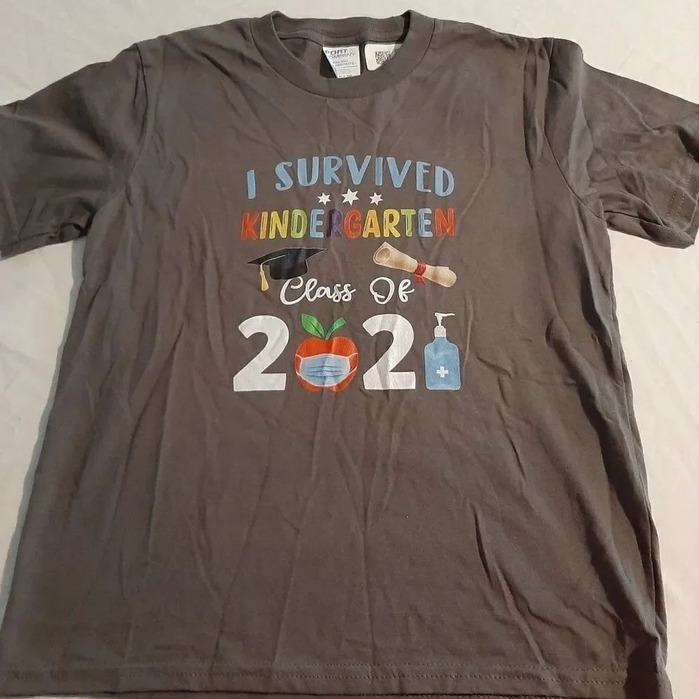 NWT I SURVIVED KINDERGARTEN 2021 Youth Small T